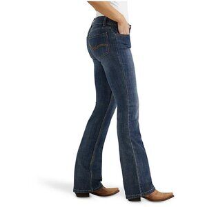 Wrangler Essential Mid-Rise Bootcut Regular Fit Jeans